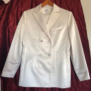 Double Breasted Pantsuit, fully lined.